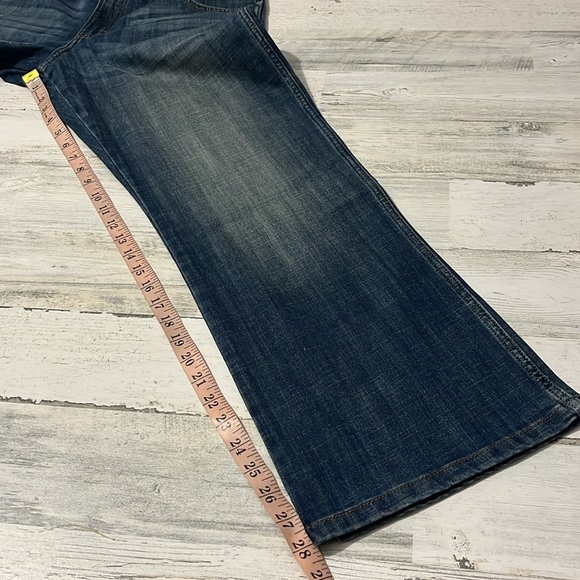 Wrangler Relaxed Boot Jeans 18 Husky NWT - Picture 9 of 9